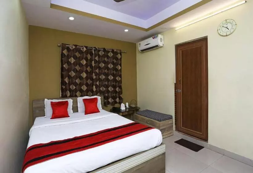 Hotelli O Pratiksha Guest House