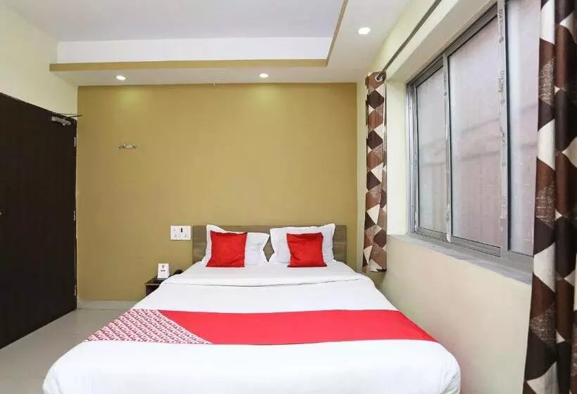 Hotelli O Pratiksha Guest House