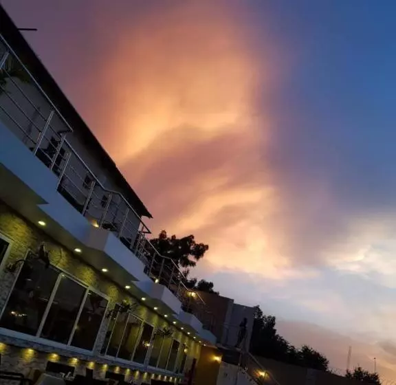 هتل Tahir Guest Palace