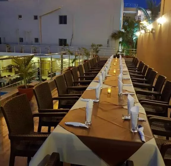 هتل Tahir Guest Palace