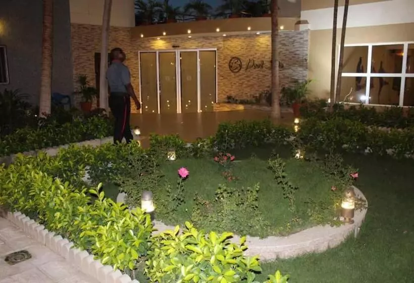 هتل Tahir Guest Palace