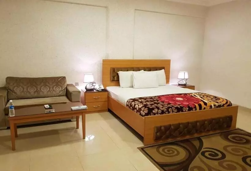 هتل Tahir Guest Palace