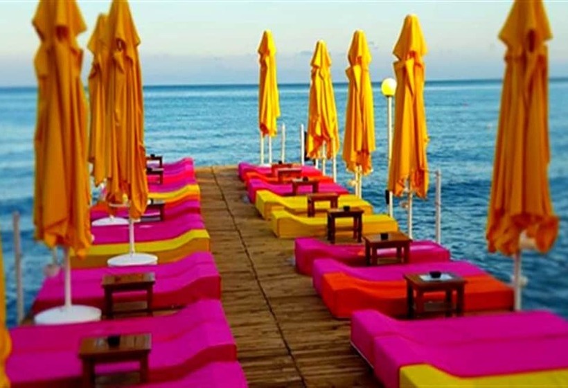 هتل Tepe Beach