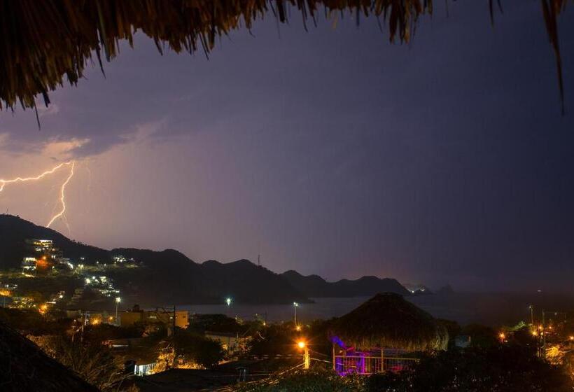 Casa Barca Taganga Hostel