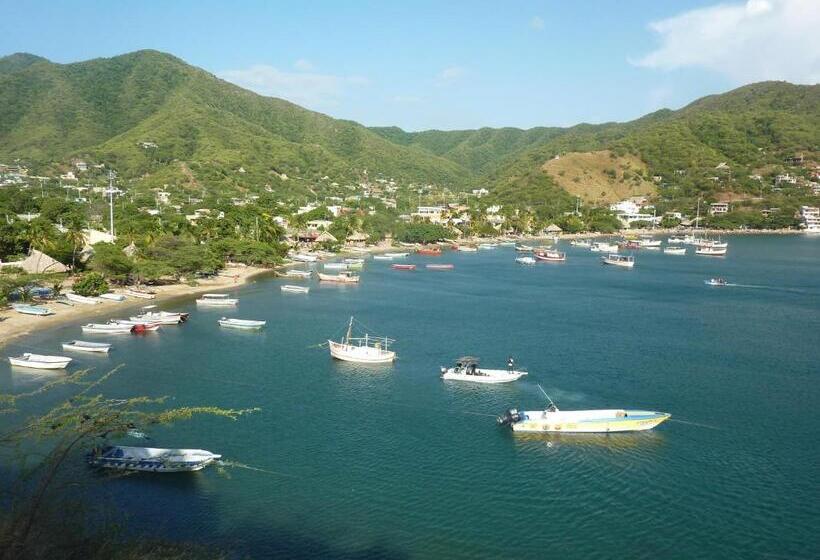 Casa Barca Taganga Hostel