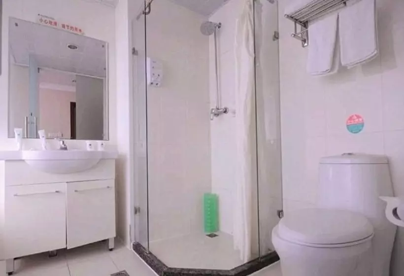 Hotelli Greentree Inn Huaian Qingpu District Huaihainan Road Express