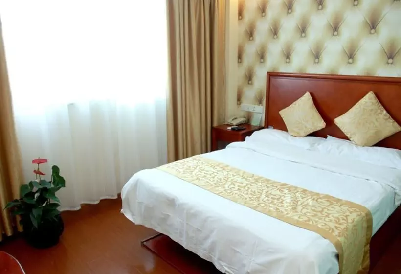 Hotelli Greentree Inn Huaian Qingpu District Huaihainan Road Express