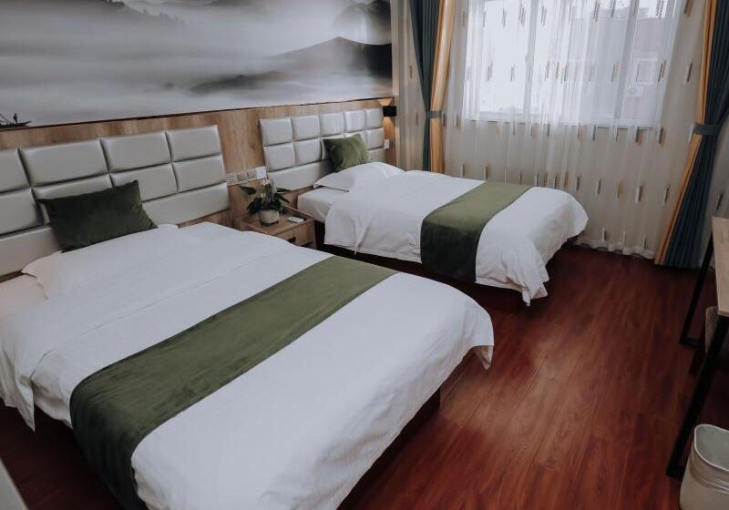 Отель Greentree Inn Huaian Qingpu District Huaihainan Road Express