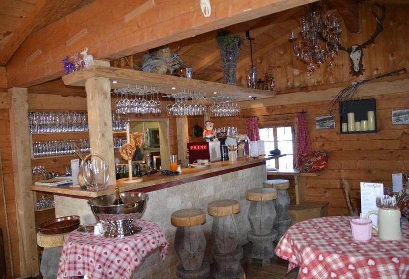 Hotelli Winklmoos Sonnenalm