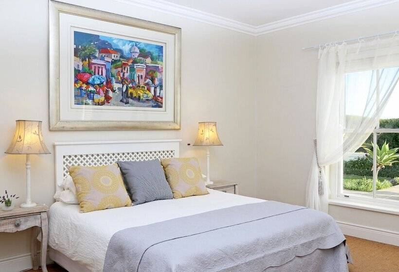 تختخواب و صبحانه Shore S Edge