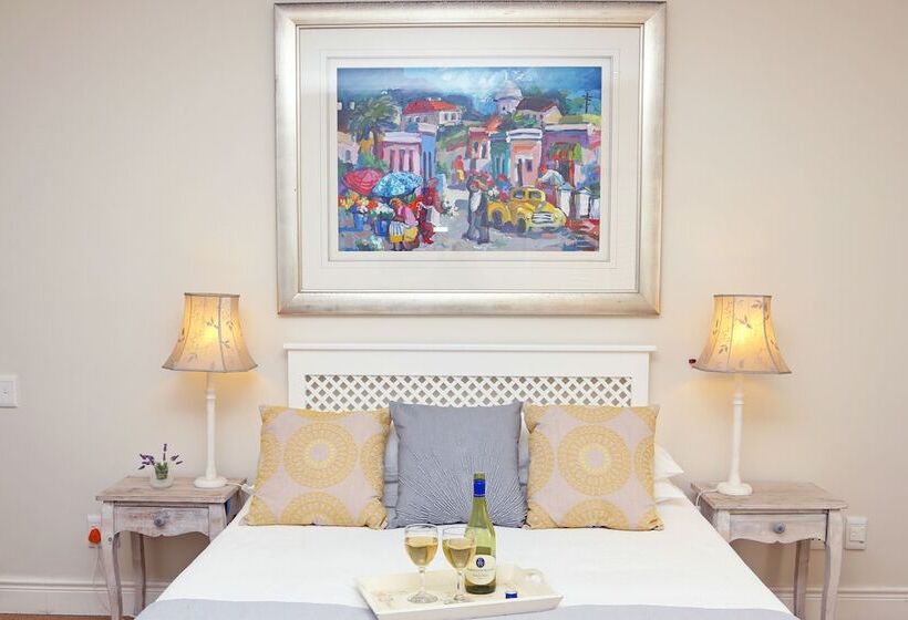 تختخواب و صبحانه Shore S Edge