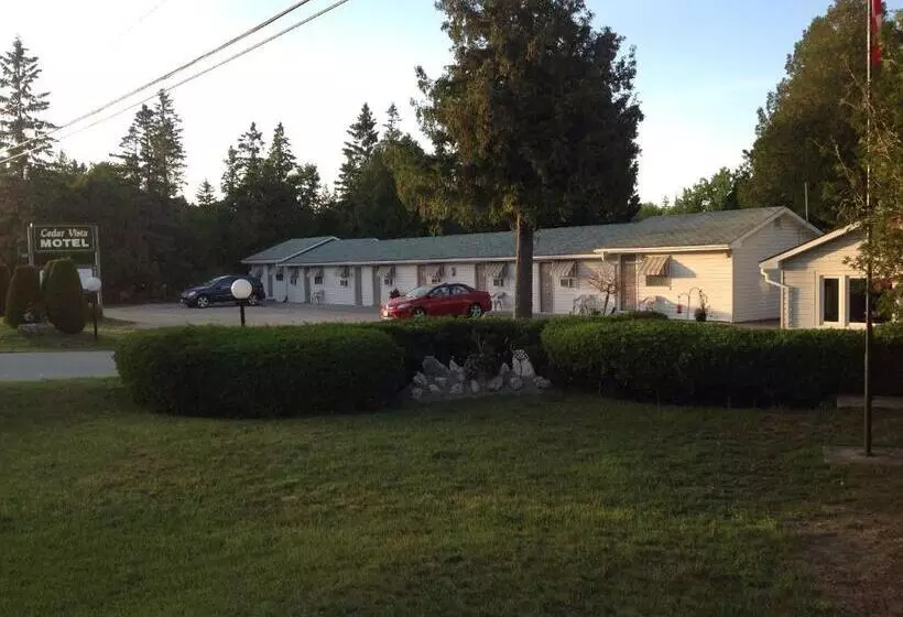 Cedar Vista Motel