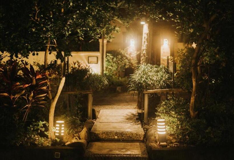 호텔 Aloka Bahari Villas