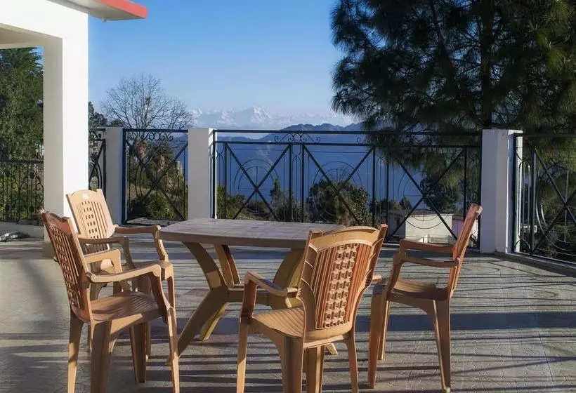 ホテル Garhwali Inn