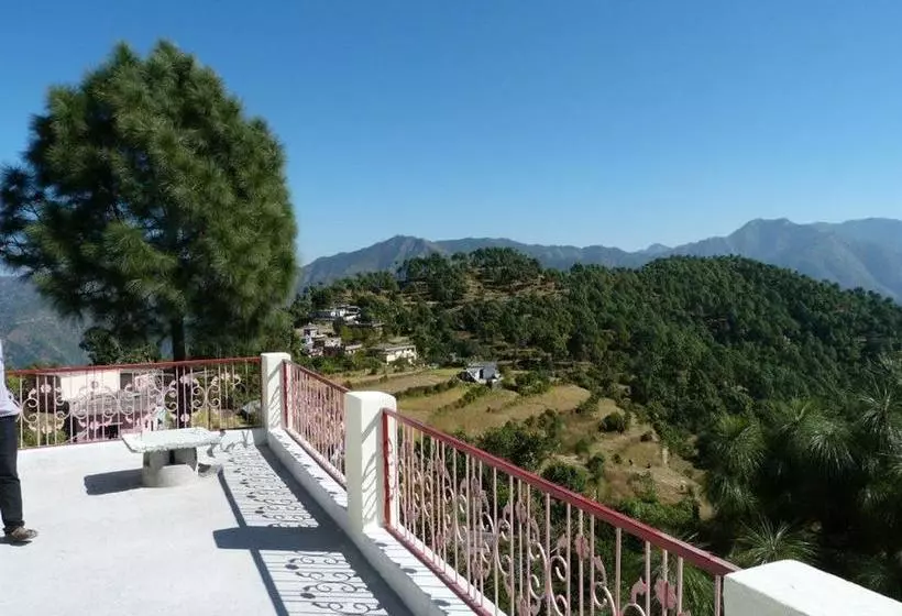 ホテル Garhwali Inn