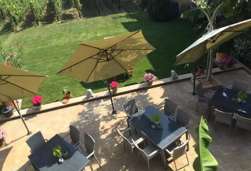 Bed And Breakfast   Rheingauer Hof