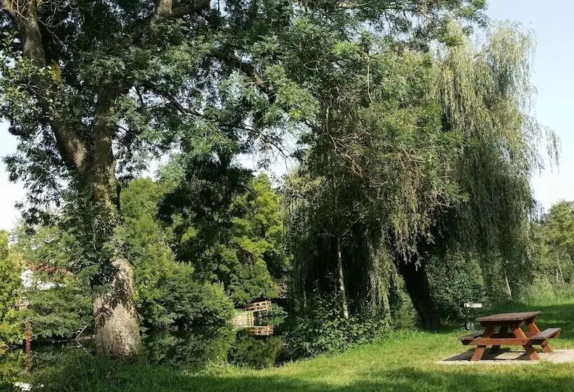 Hotelli A La Vielle Halle