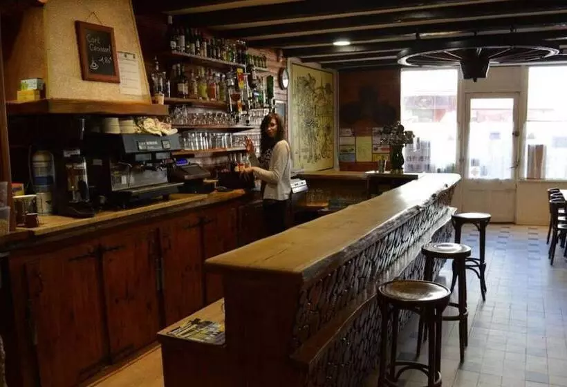 Hotelli A La Vielle Halle