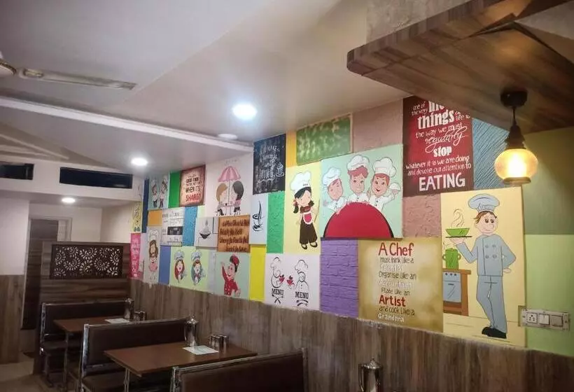 ホテル Anand Mahal