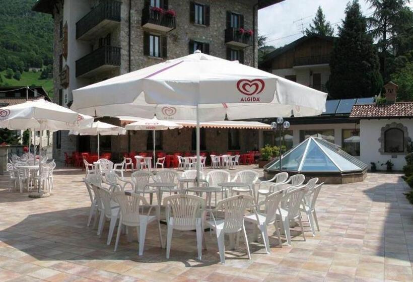 בית מלון כפרי Carrara