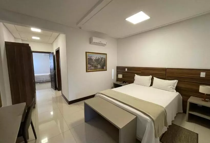 Hotelli Dolomiti Caravaggio