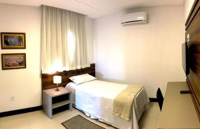 Hotelli Dolomiti Caravaggio