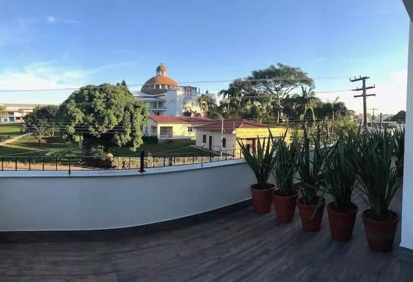 Hotelli Dolomiti Caravaggio