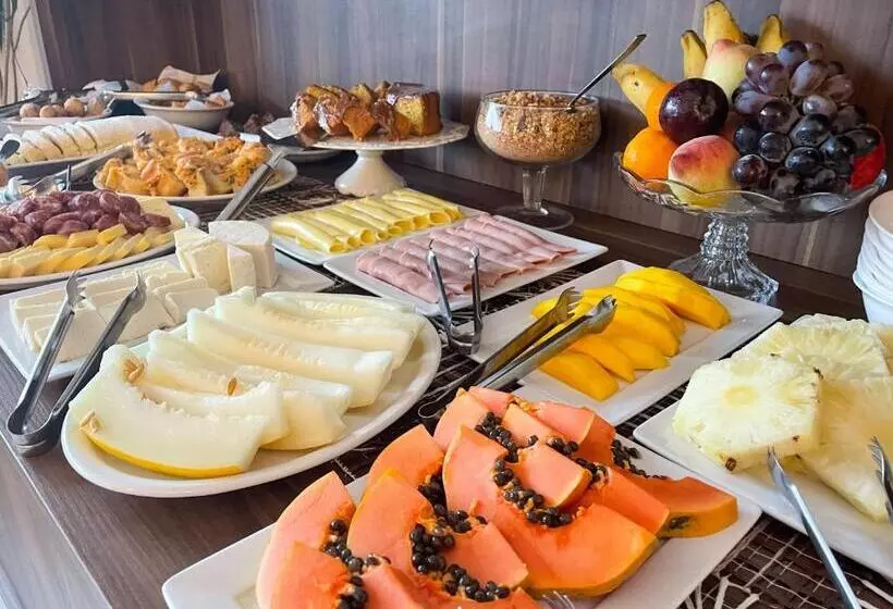 Hotelli Dolomiti Caravaggio