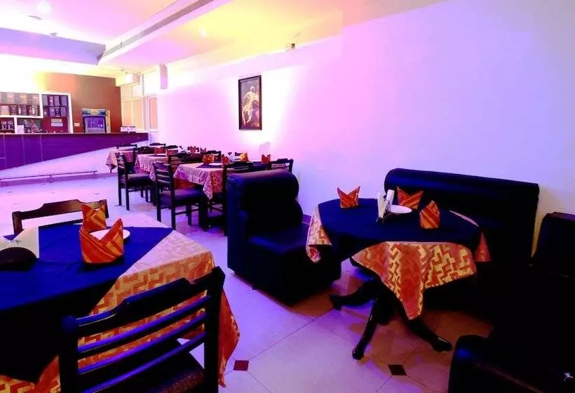 هتل Xaviers Residency