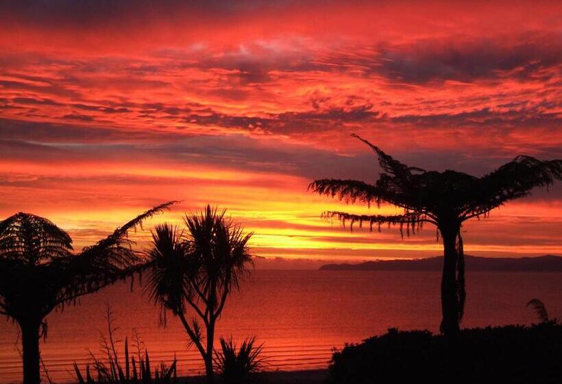 منتجع Adrift In Golden Bay  Absolute Beachfront Villas