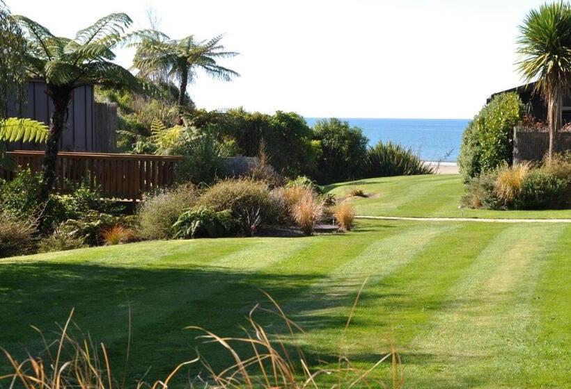 منتجع Adrift In Golden Bay  Absolute Beachfront Villas