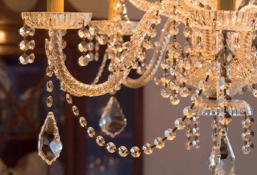 Sir Isaac Brock B&b Luxury Suites