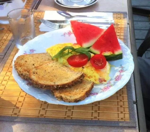 Sir Isaac Brock B&b Luxury Suites