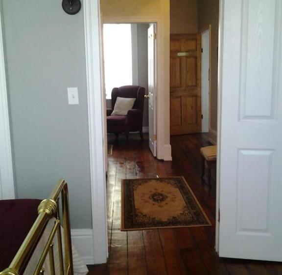 Sir Isaac Brock B&b Luxury Suites