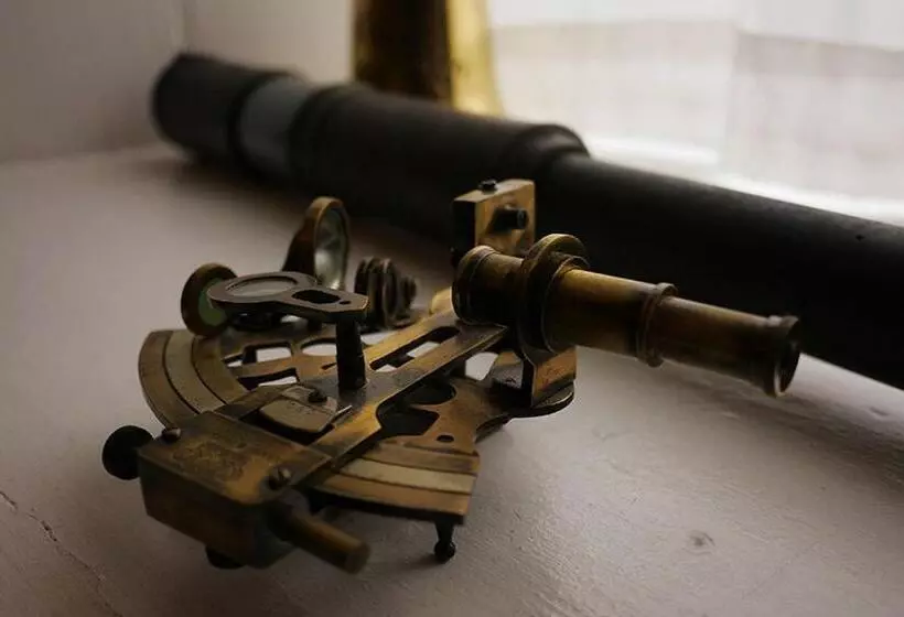 Sir Isaac Brock B&b Luxury Suites