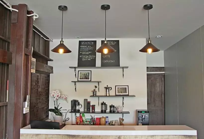 Zleep Inn Chiang Mai   Hostel