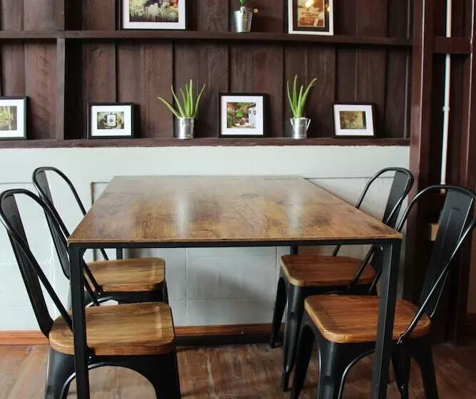 Zleep Inn Chiang Mai   Hostel