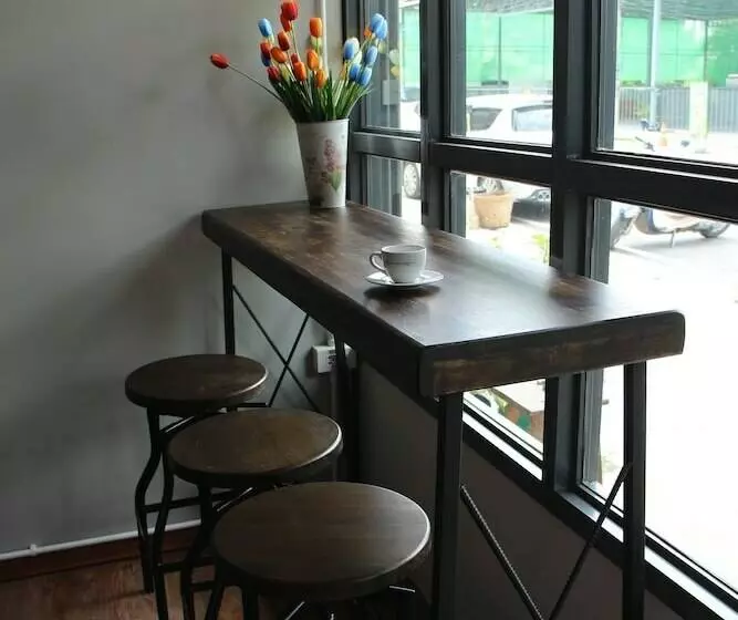 Zleep Inn Chiang Mai   Hostel