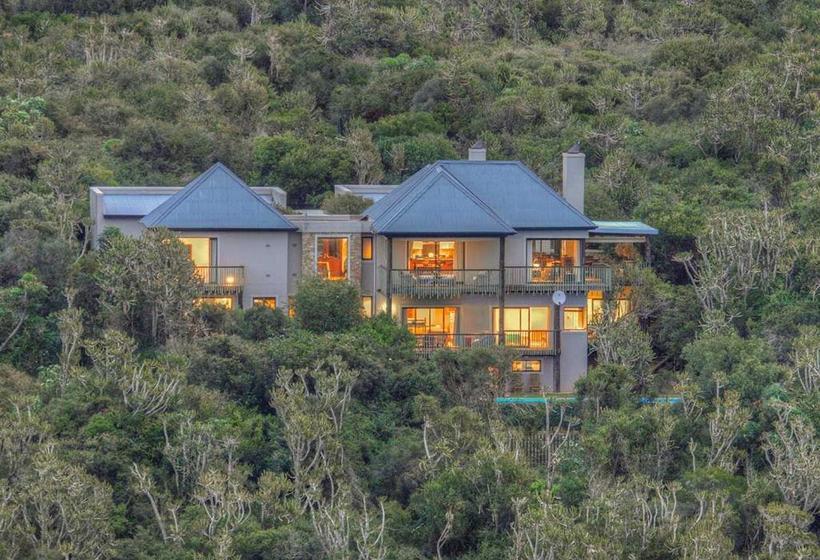 민박 Makarios On The River