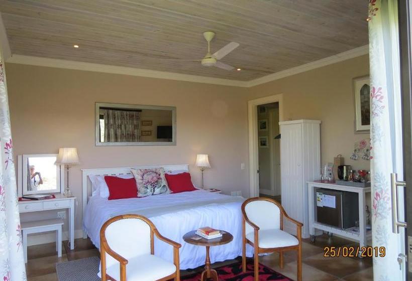 민박 Makarios On The River