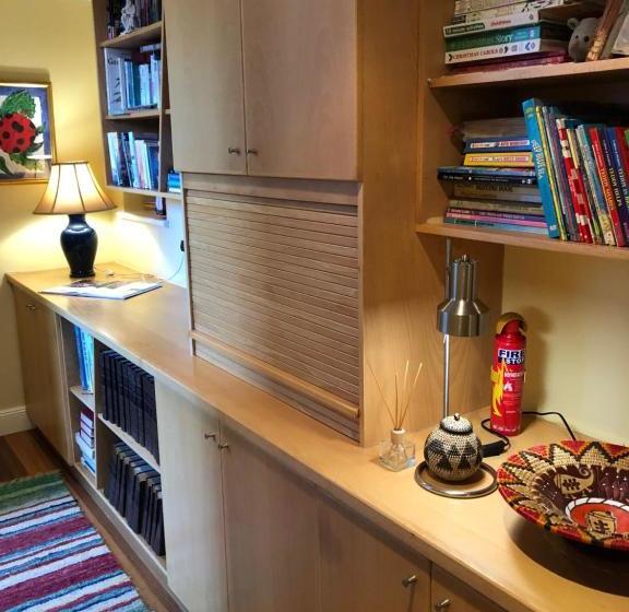 민박 Makarios On The River