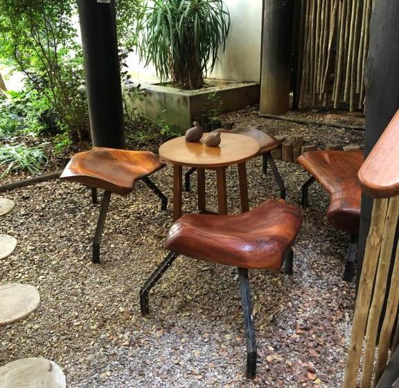 민박 Makarios On The River