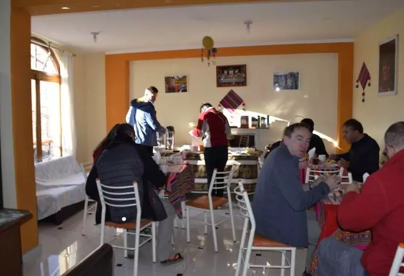 تختخواب و صبحانه Marlon S House Puno Peru