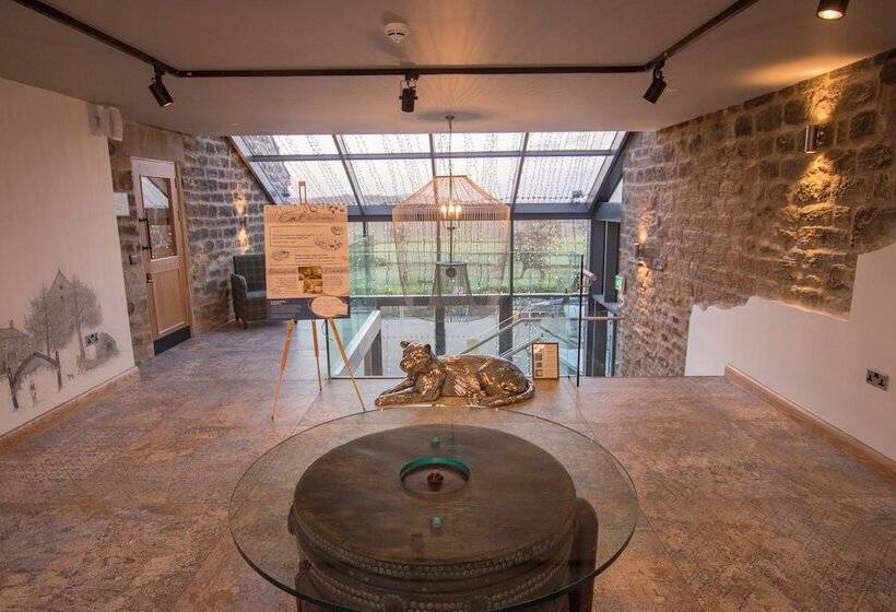 민박 The Peacock At Barlow