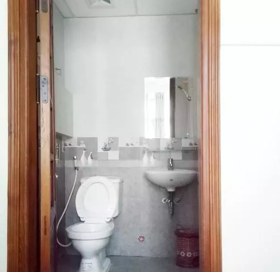 تختخواب و صبحانه Tintin Hue Hostel