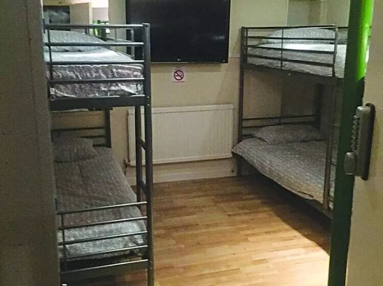 Bobby S Bunkhouse   Hostel