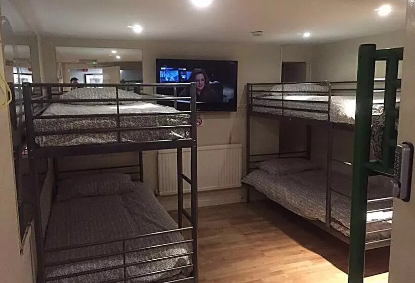 Bobby S Bunkhouse   Hostel