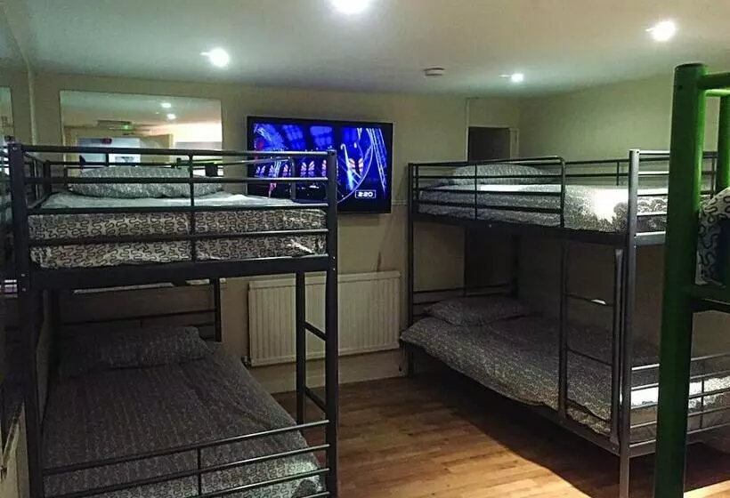Bobby S Bunkhouse   Hostel