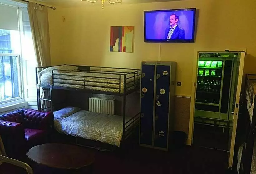 Bobby S Bunkhouse   Hostel