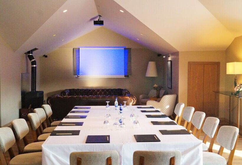 هتل 7 Rooms Adults Only